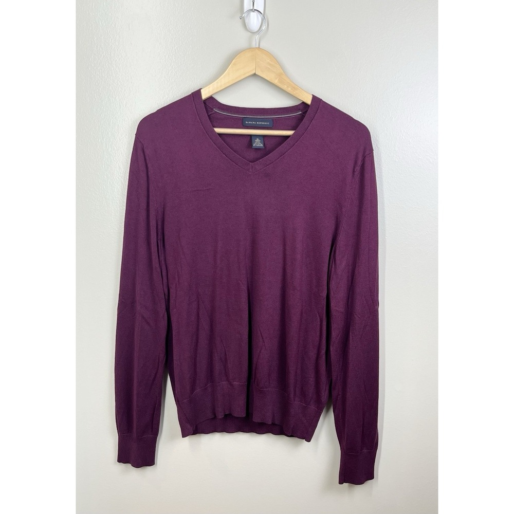 Banana Republic V Neck Sweater Mens M Purple Silk Cotton Cashmere Minimalist